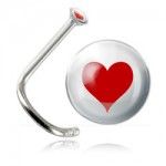 Stud de nez acier logo Coeur fond blanc