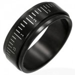Anneau acier noir tournant Metric