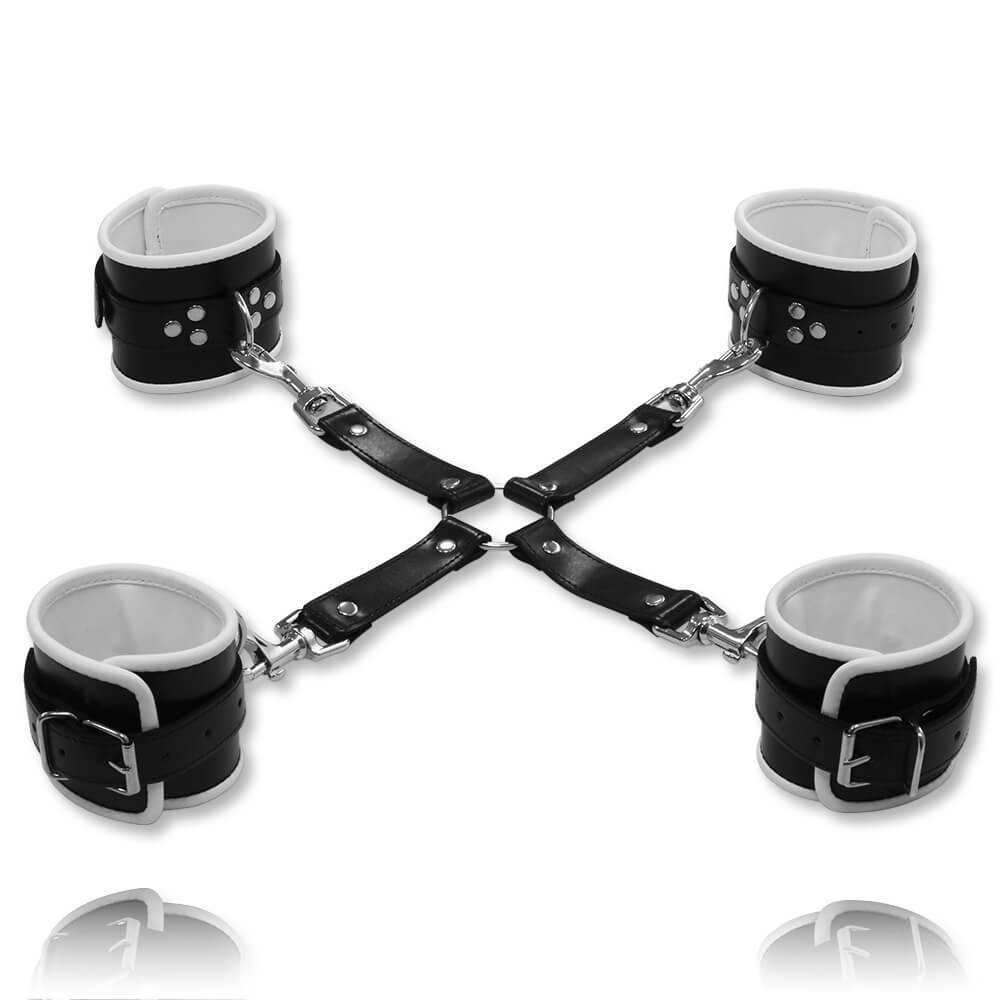 Set entrave SM menottes chevilles et cuir noir et blanc